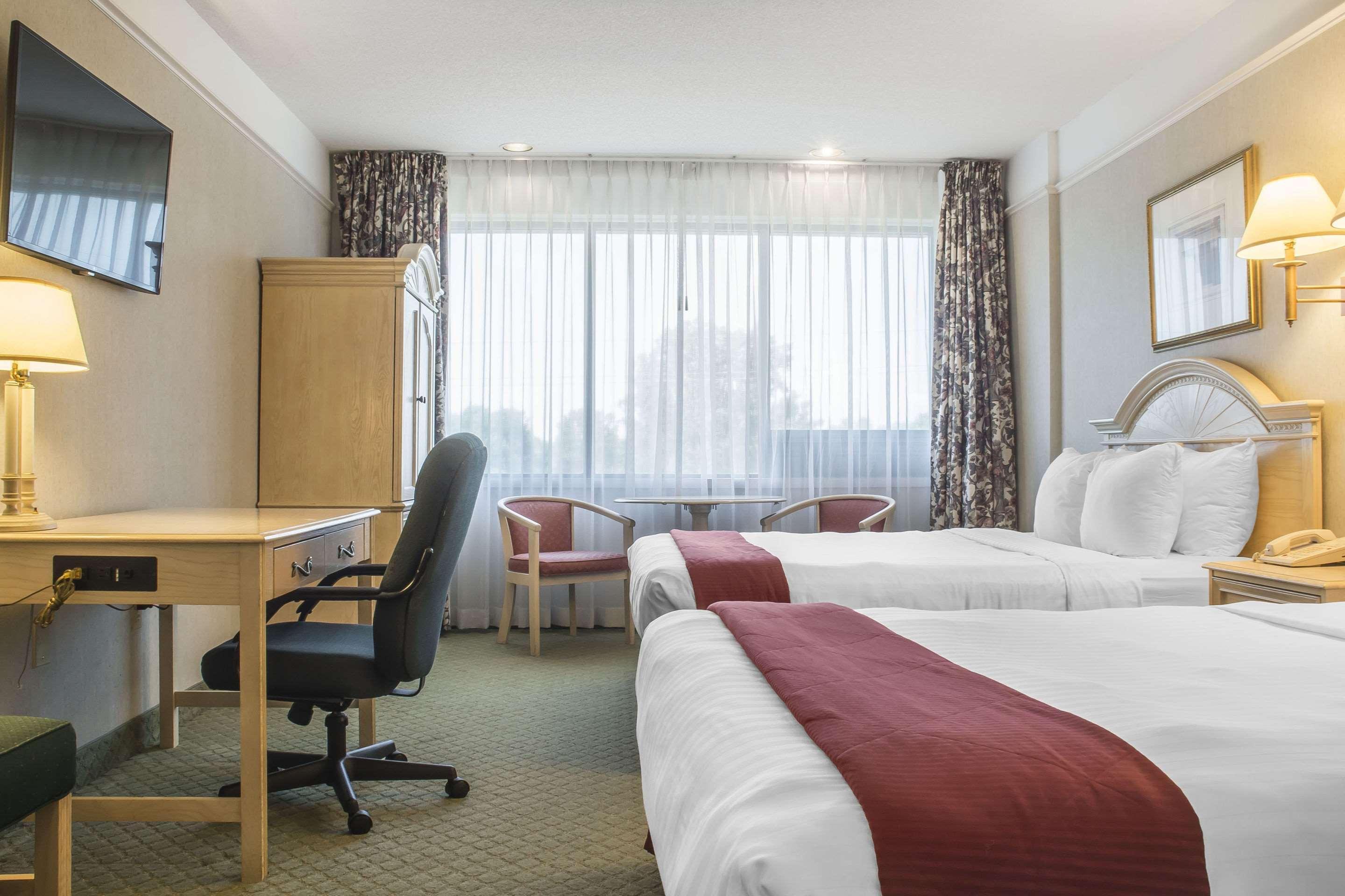 Clarion Hotel&Conference Centre Fort Erie Exterior foto