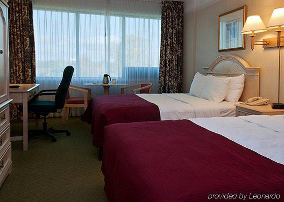 Clarion Hotel&Conference Centre Fort Erie Habitación foto